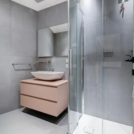 Sauna E Garage Privati - Luxury Dolomiti * كورتينا دامبيتزو